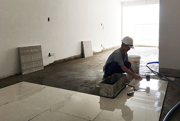 Giá Nhân Công lát gạch nền nhà bao nhiêu tiền 1m2 Tại Hà Nội 2024, Chi phí tiền công thợ ốp lát theo m2