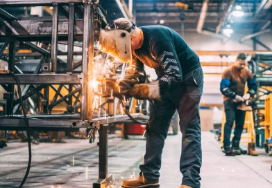 Báo giá hàn xì lặt vặt tại nhà ở Quận Long Biên 2026 Alo gọi là có mặt sau 45 phút 24h/24h ngày đêm