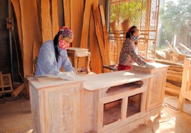 Báo giá thuê thợ sơn pu đồ gỗ cũ Tại Thanh Trì 2026 theo mét vuông hoàn thiện trọn gói và nhân công